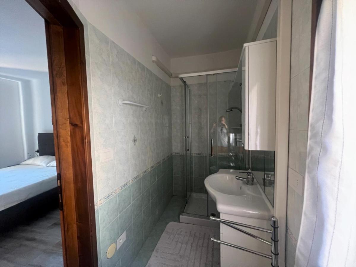 Apartment In Central Square With Lake View レンノ エクステリア 写真
